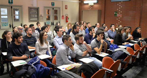 Foto studenti Recruiting game Intesa Sanpaolo.jpg