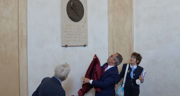 lapidesolari.jpg